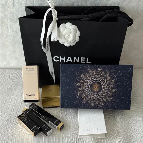 Chanel Gift bag , box, Camelia flower, ribbon. Decorative Set - Picture 1 of 13
